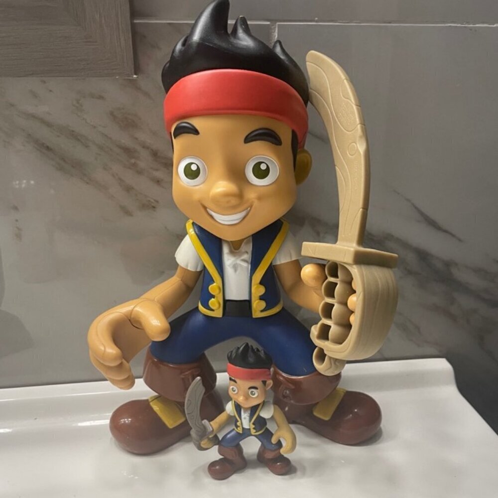 Jake and the never land pirates YO Ho let’s‎ go Jake set of 2 moving sale decor